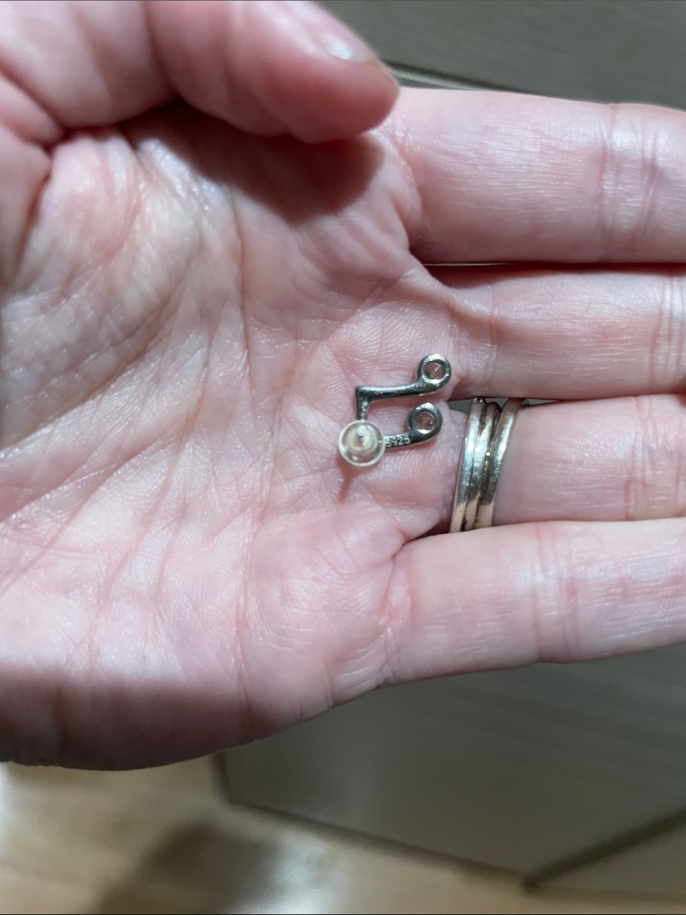 Mismatched Musical Note Earrings (925 Silver) - Picture 3 of 4